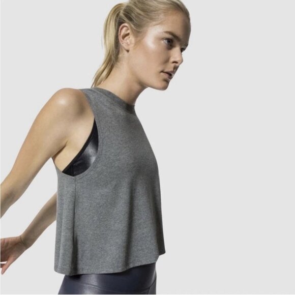 Carbon38 Tops - Carbon38 Crop Tank Top 2.0 Muscle Tee Gray Size Medium M EUC